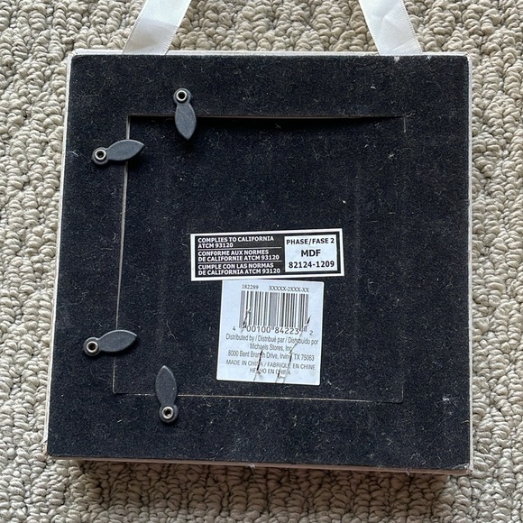 Bundle of 2 Romantic & Classical Photo Frames In White & Cream Beautiful Border - Picture 6 of 7